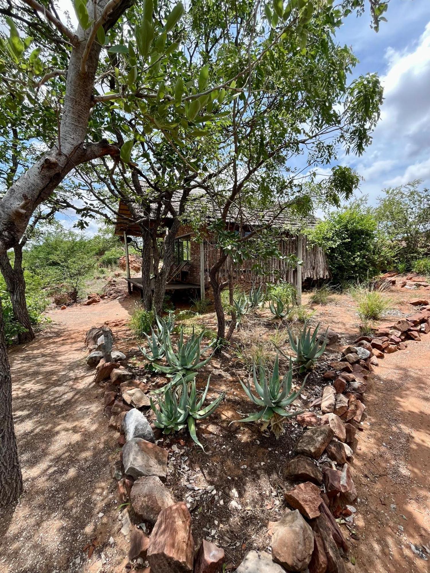 Kaoxa Bush Camp Hotel Alldays Exterior photo